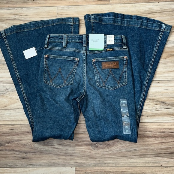 Wrangler Women's Flare Jeans - Dark Blue - Picture 6 of 10